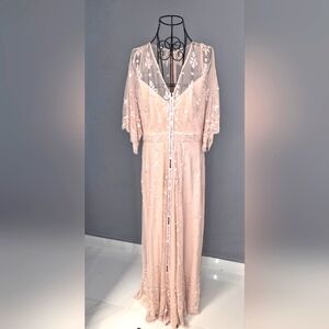 Mac DuggalPink V Neck Flounce Sleeve Embellished Mesh Gown